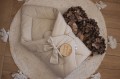 Rożek niemowlęcy w kolorze beżowym basic bez dodatków i ozdób, bawełniany, z certyfikatem Oekotex.